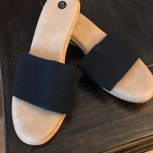 DRESS BARN PEG Sandal